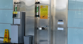 北京首都机场公共饮水台和商用直饮水机